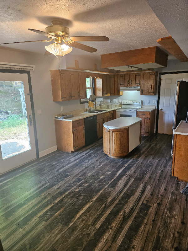 109 Arthur Ct - Photo 6 of 24