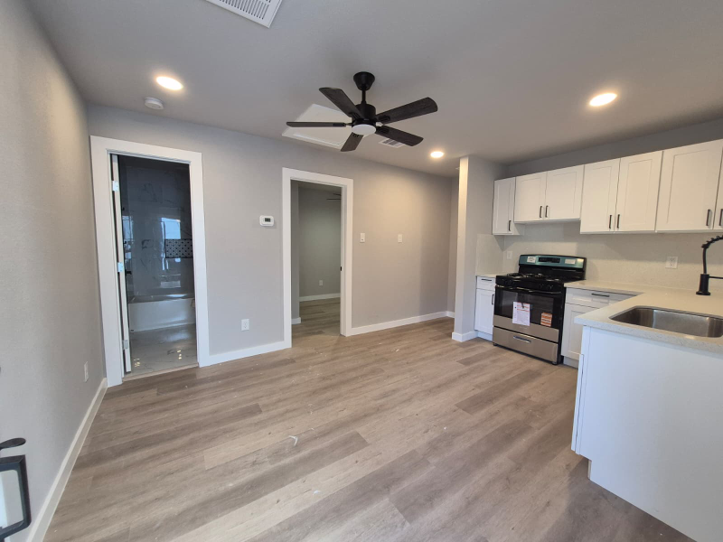 3268 Holman St #4 - Photo 4 of 10