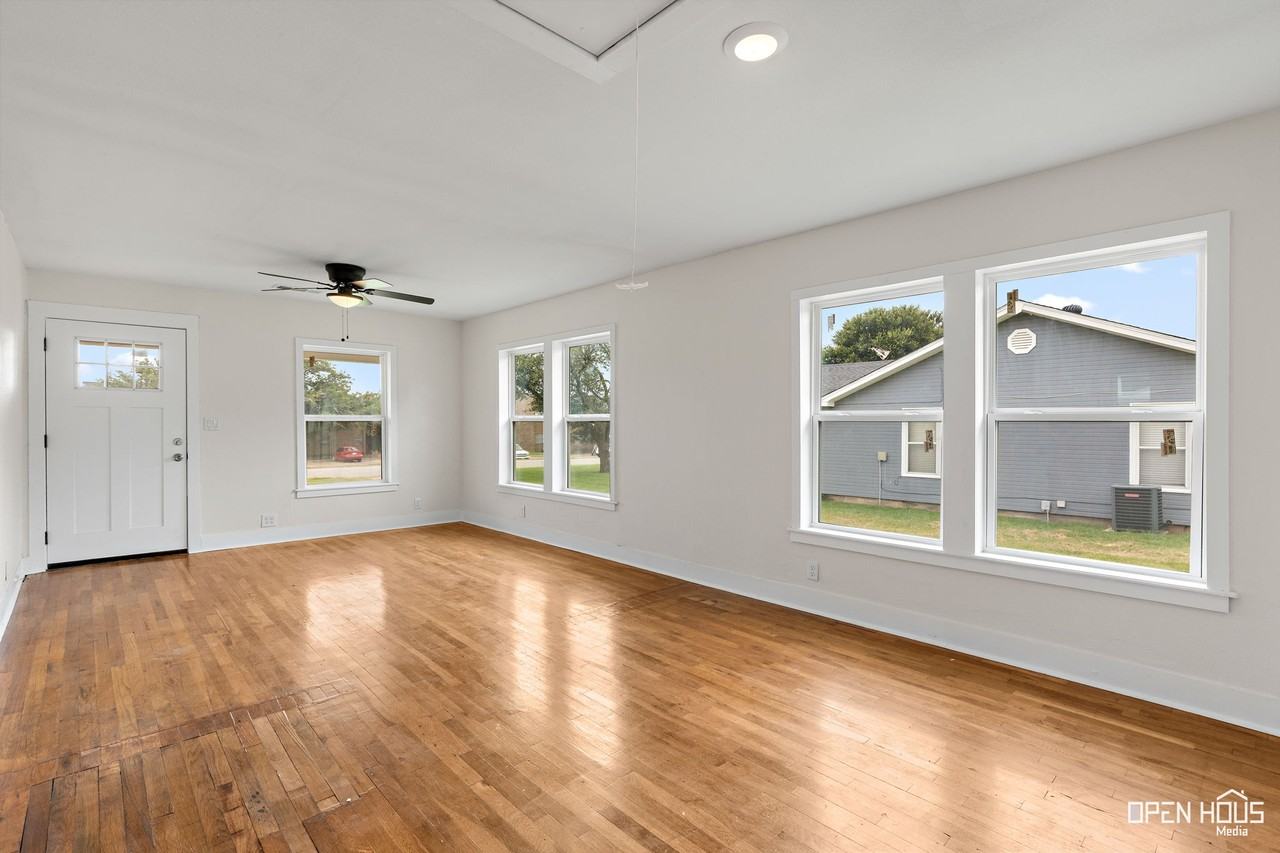 4804 Pasadena Ave #1 - Photo 5 of 32