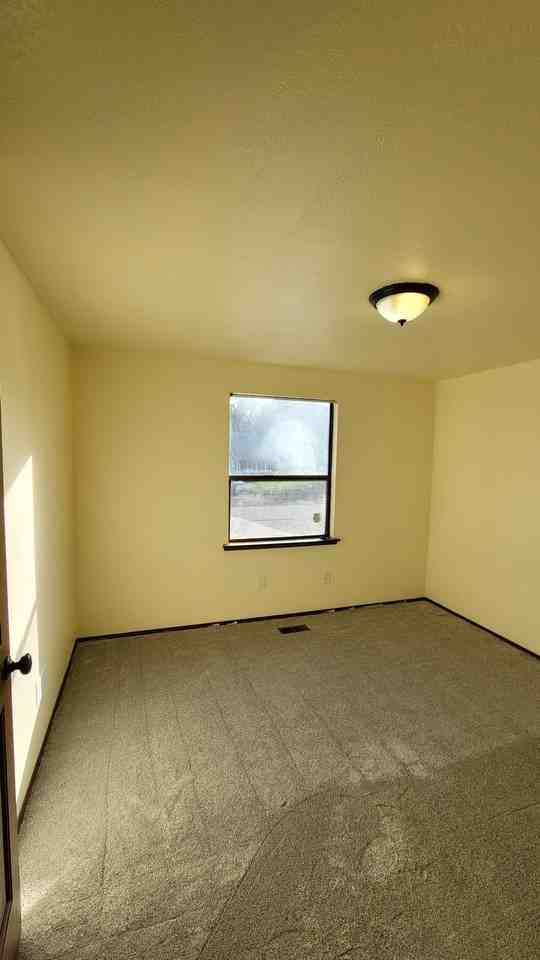 9905 157th St E - Photo 3 of 18