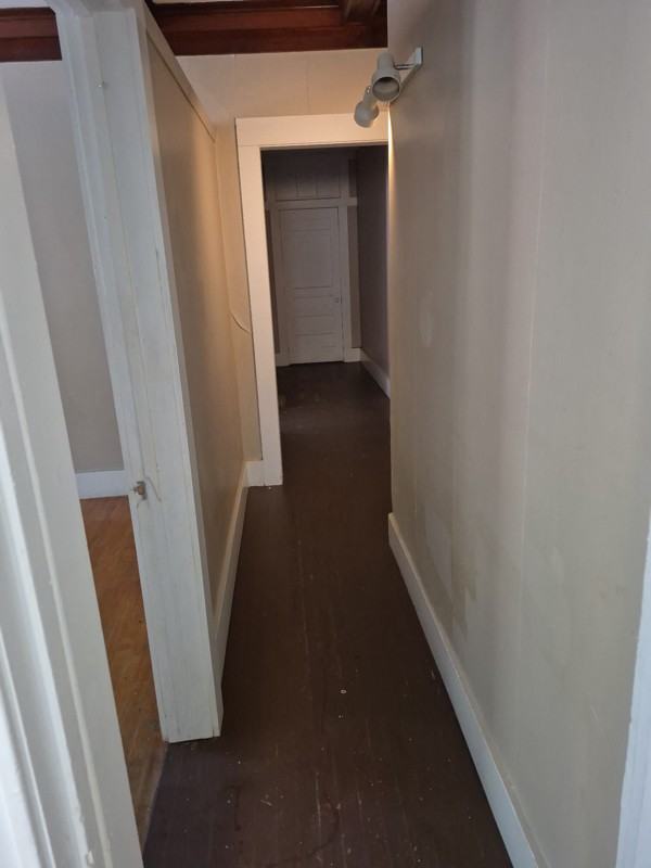 22 Trinity St #3 - Photo 5 of 7