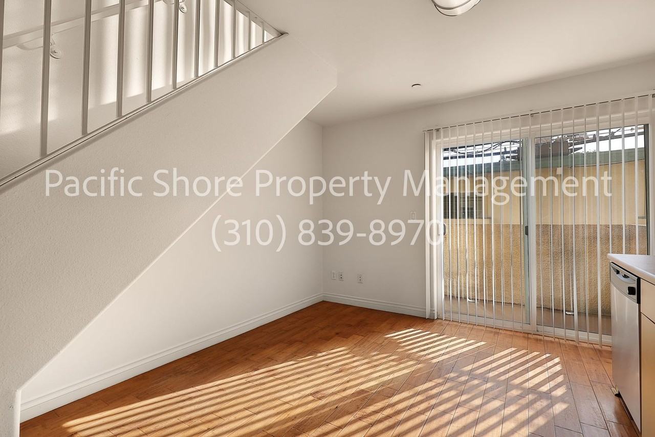 Motor Apartments - Photo 3 of 23