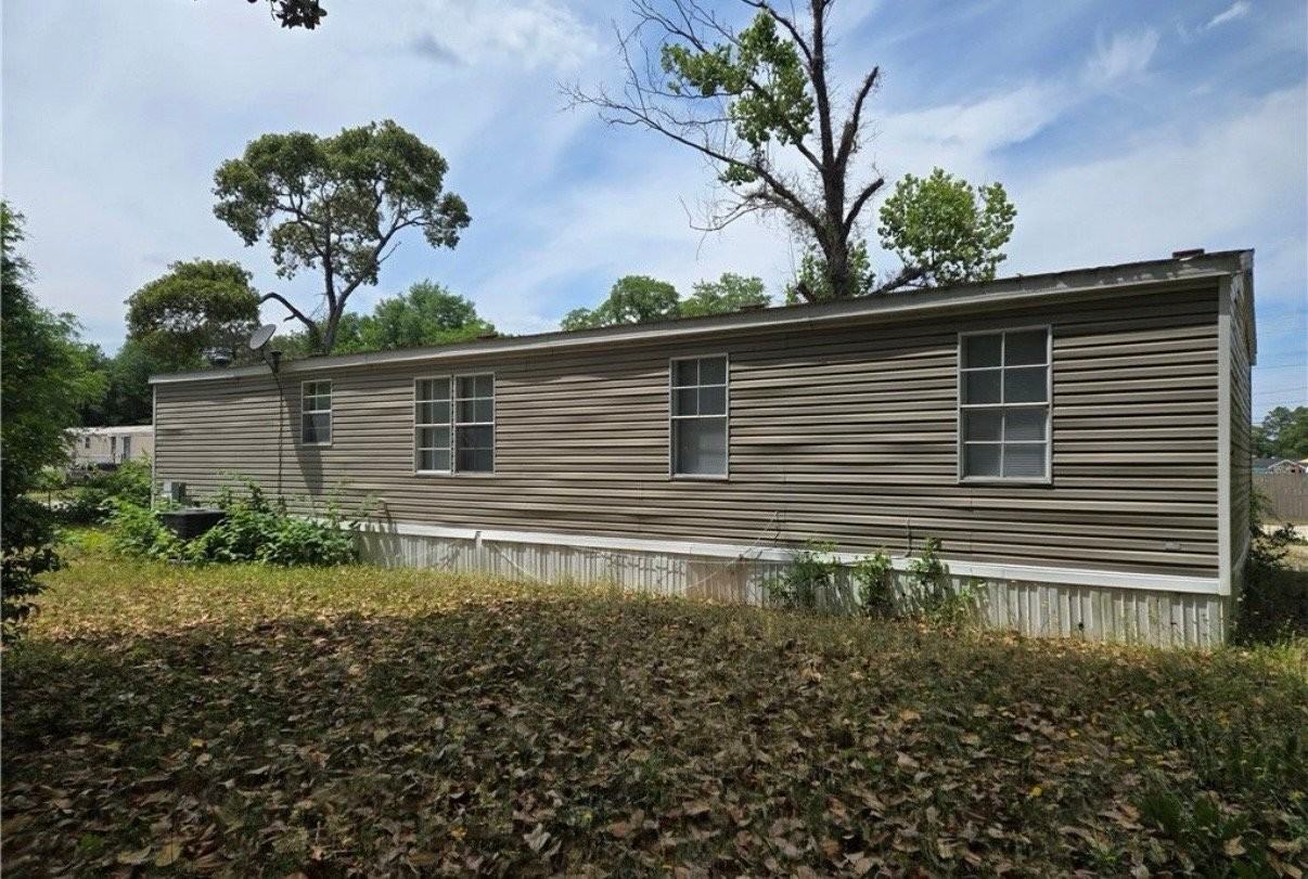 2611 Warhorse St - Photo 2 of 13