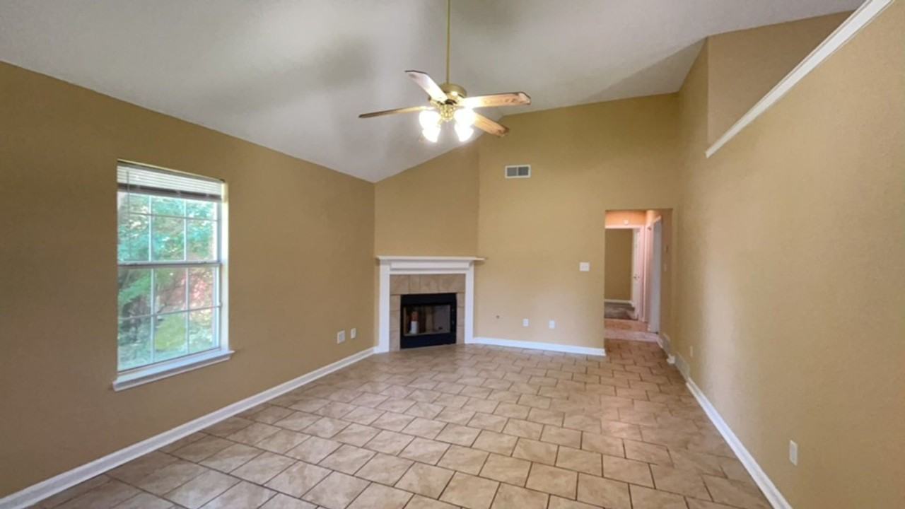 5554 Steffani Dr - Photo 2 of 10
