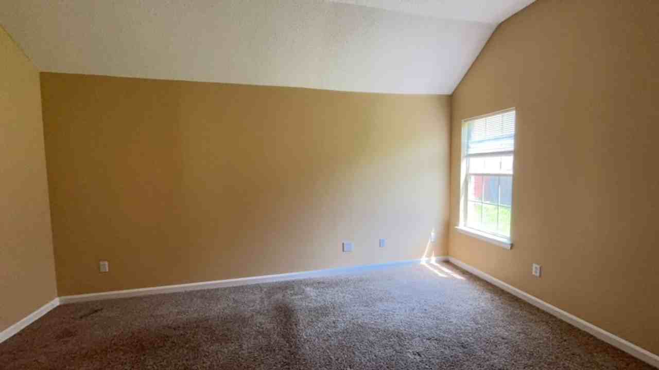 5554 Steffani Dr - Photo 6 of 10