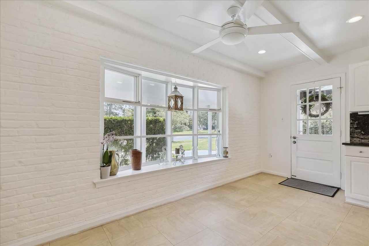 1397 Canterbury Way - Photo 7 of 50