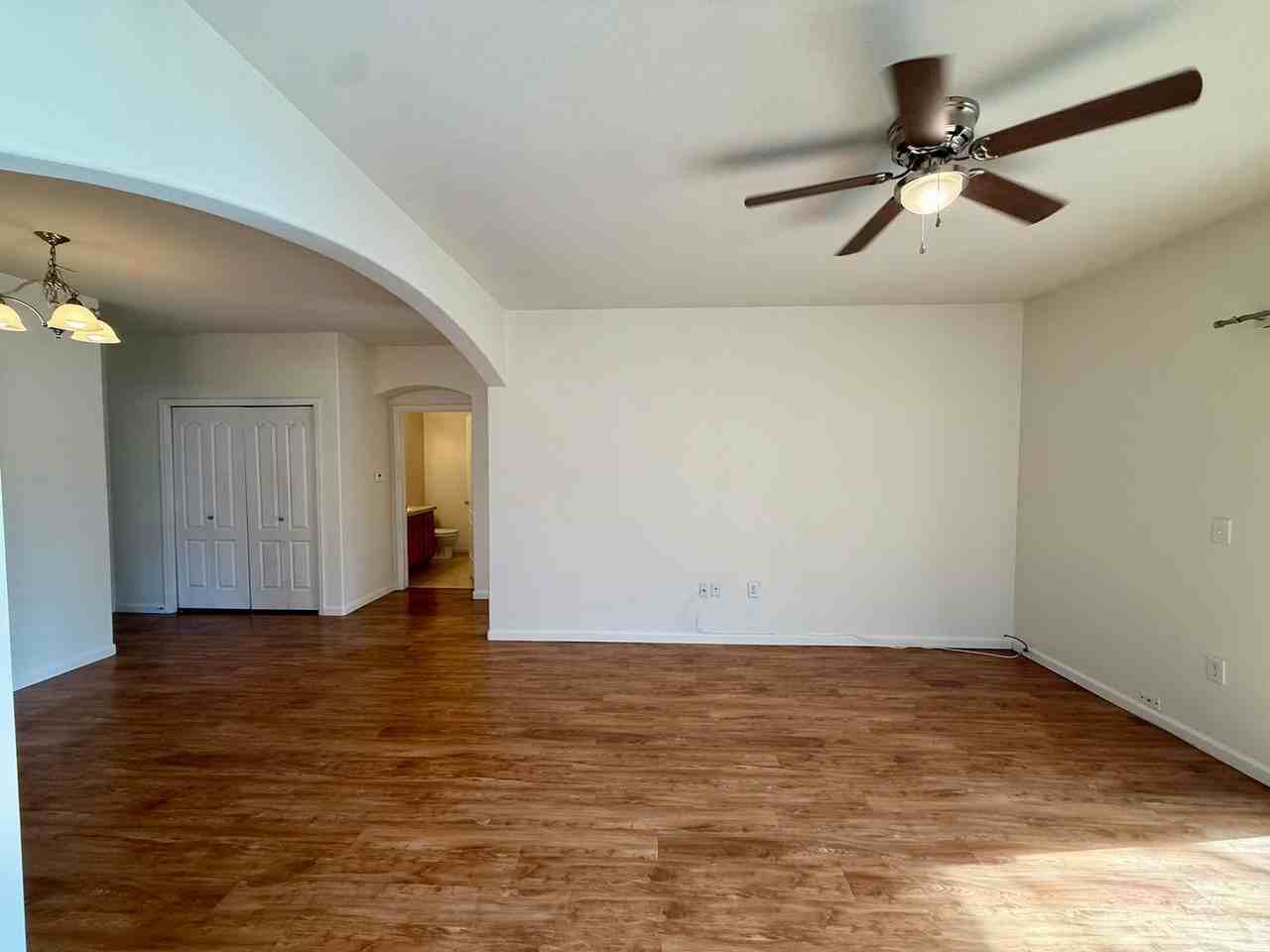 4675 Hahns Peak Dr - Photo 4 of 31