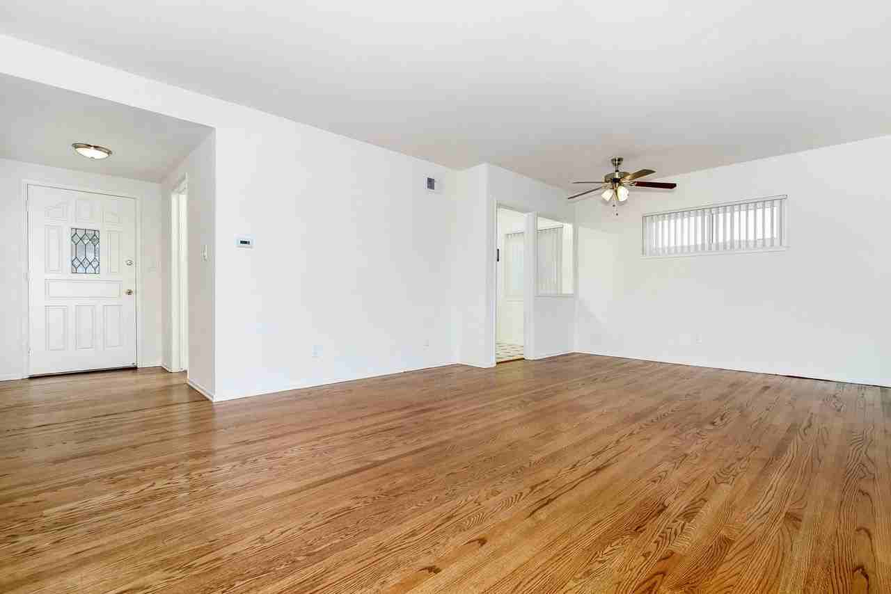 2171 Fairfield St - Photo 2 of 32