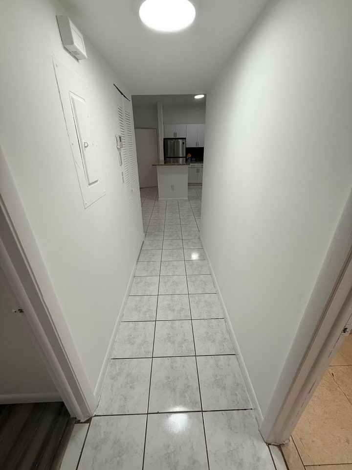 771 Ne 199th St - Photo 6 of 23