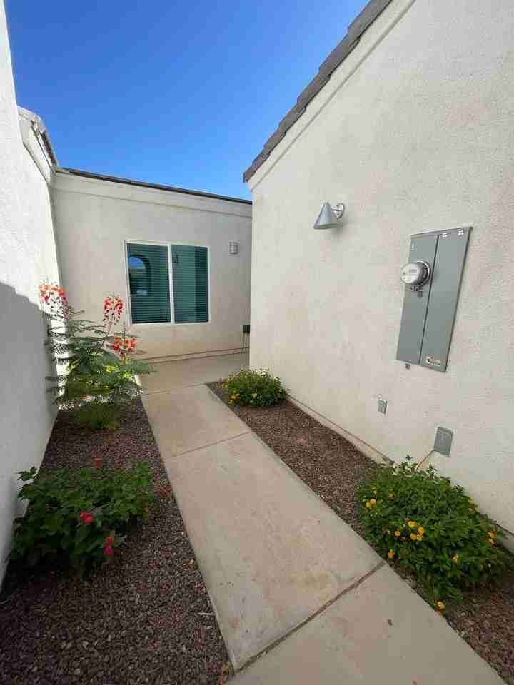 344 E Orchid St - Photo 2 of 19