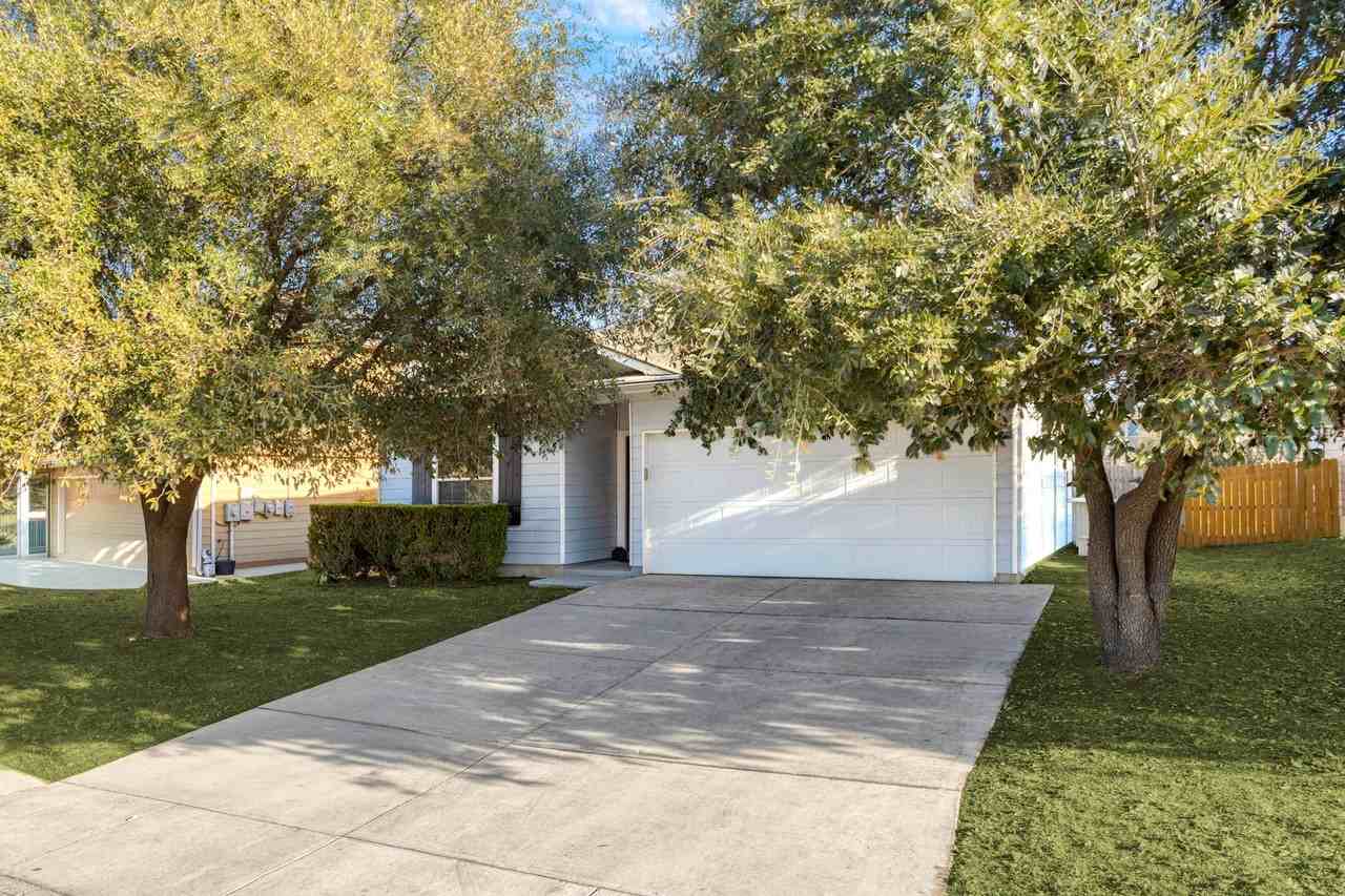 11720 Basil Grass - Photo 2 of 20