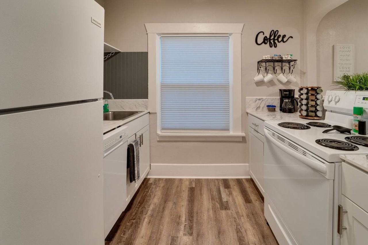 4003 N Post St #3 - Photo 5 of 10