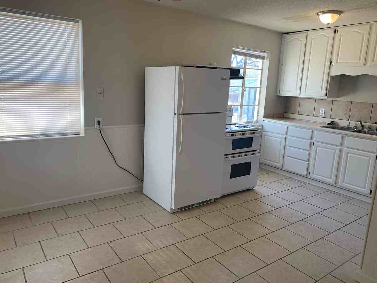 1928 S Millwood St - Photo 5 of 18