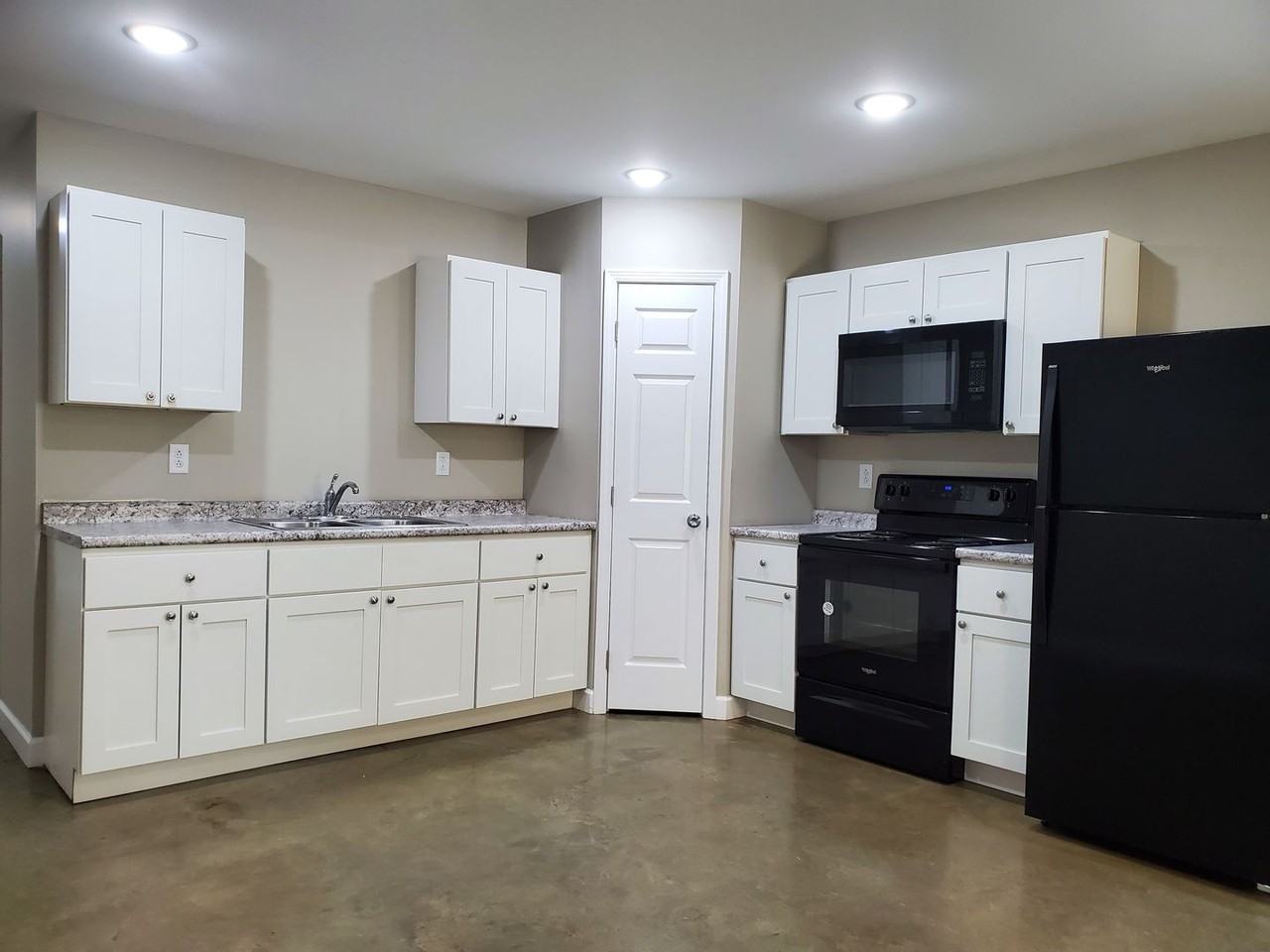 608 Main St #2 - Photo 2 of 10