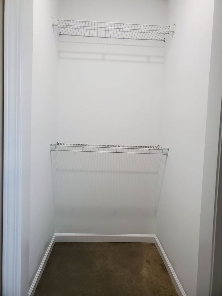 608 Main St #2 - Photo 5 of 10