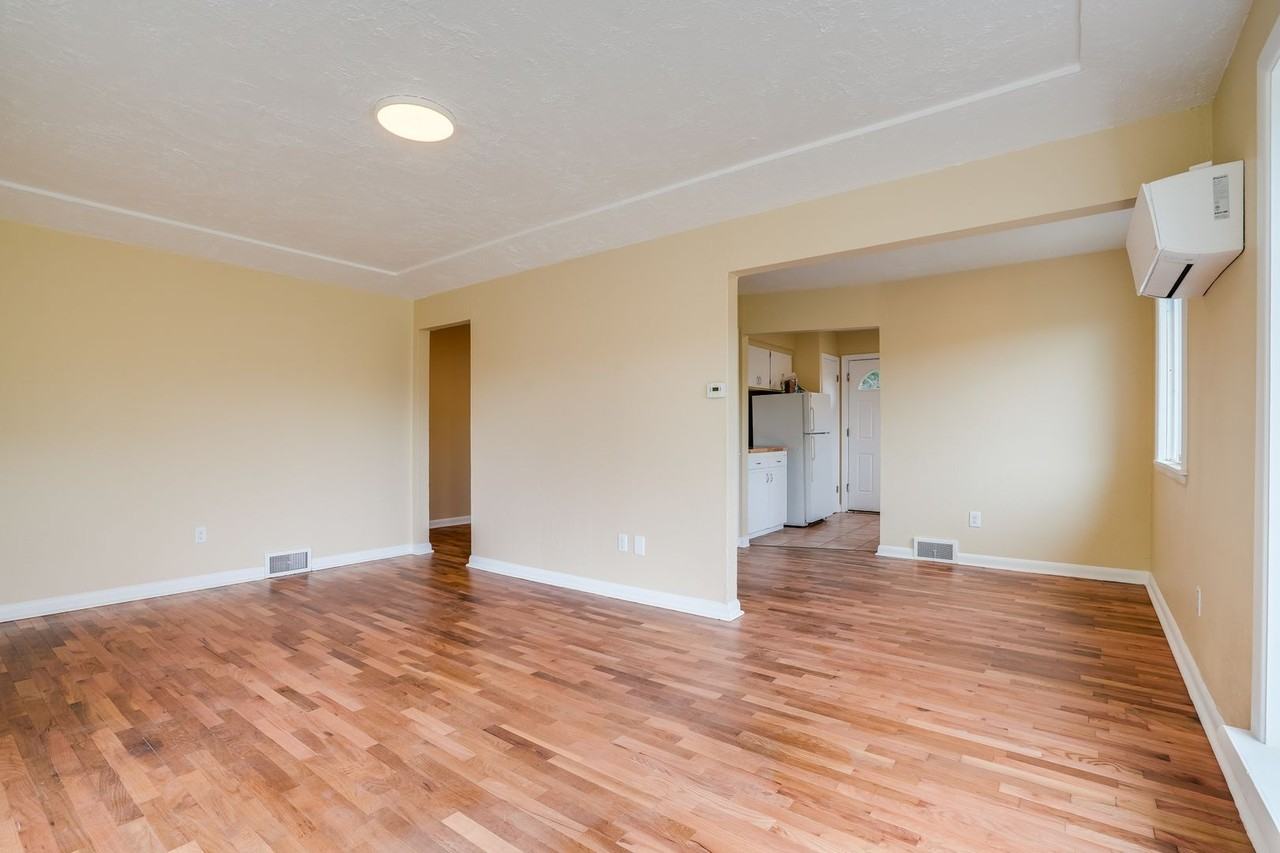6806 N Monteith Ave - Photo 3 of 12