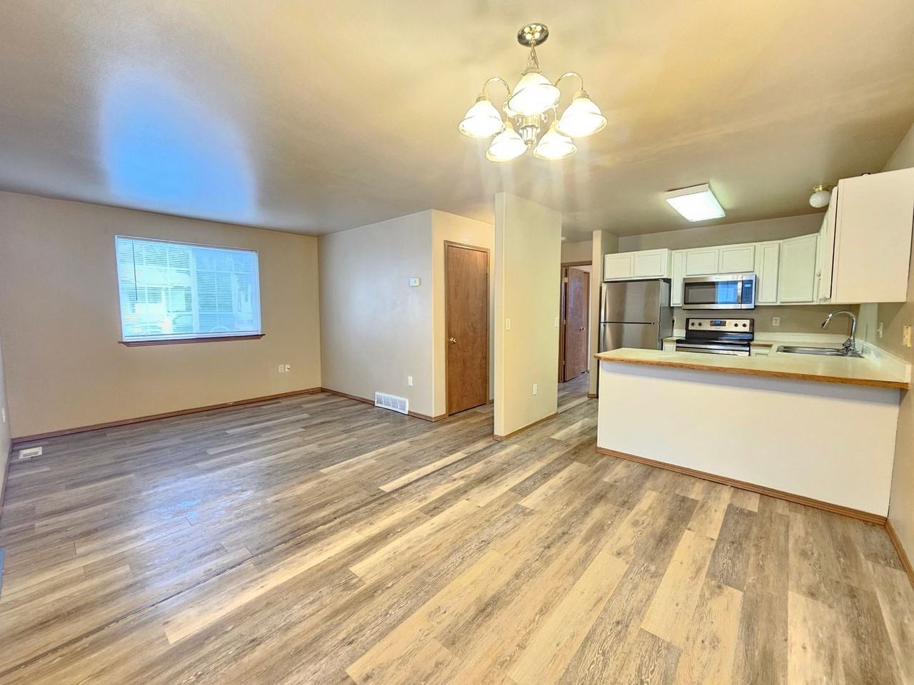 407 E 8th Ave - Photo 2 of 29