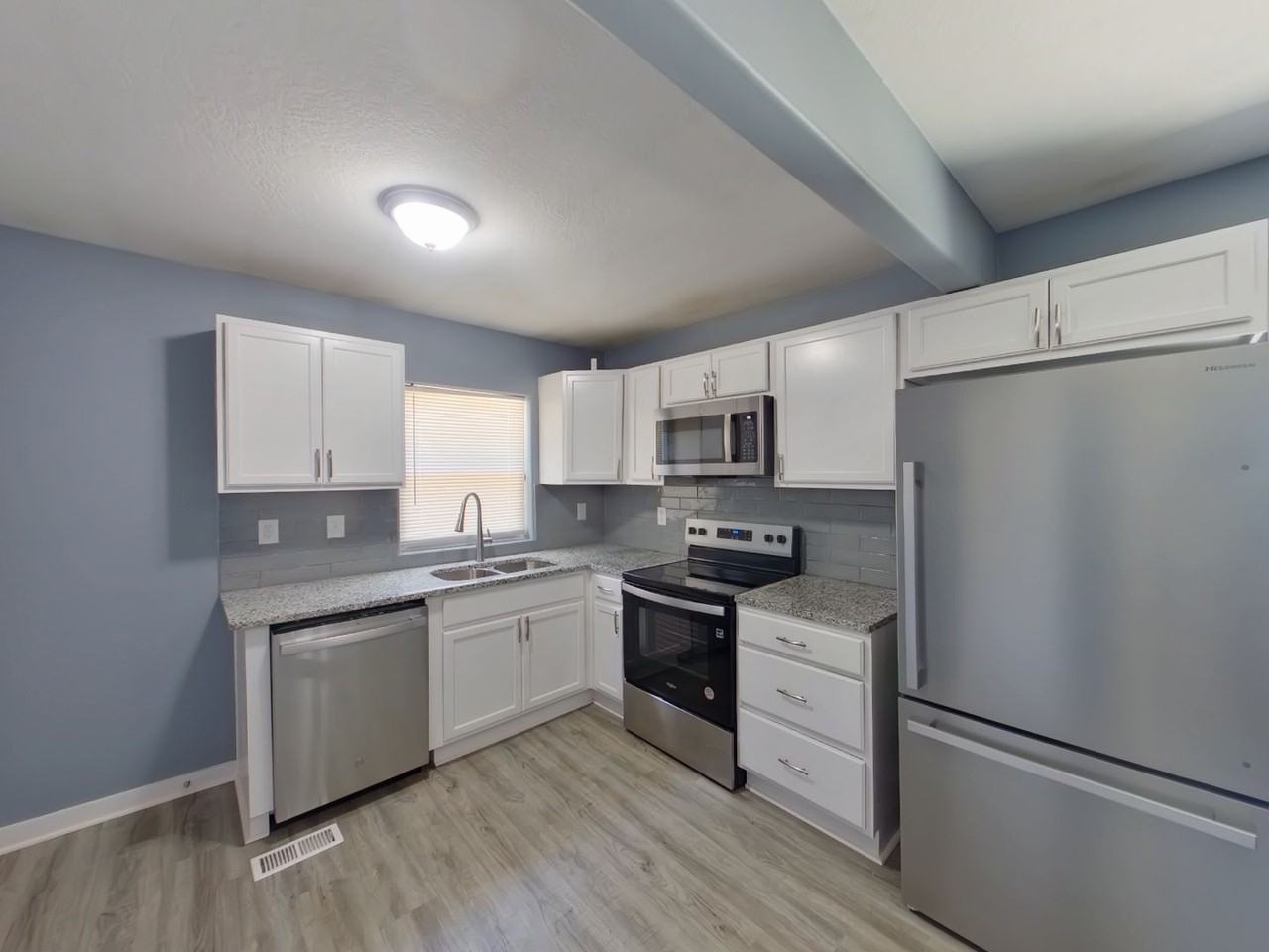 2027 N Spruce St - Photo 5 of 18