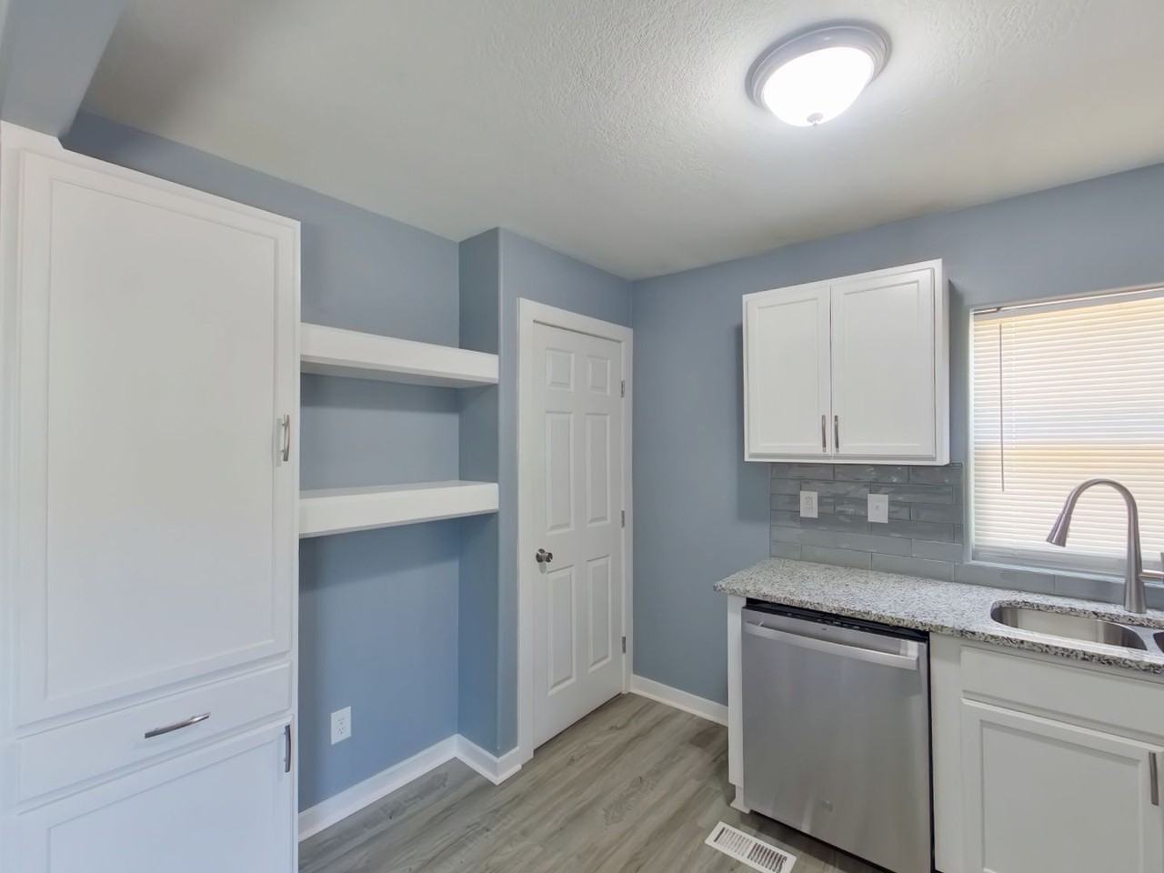 2027 N Spruce St - Photo 6 of 18