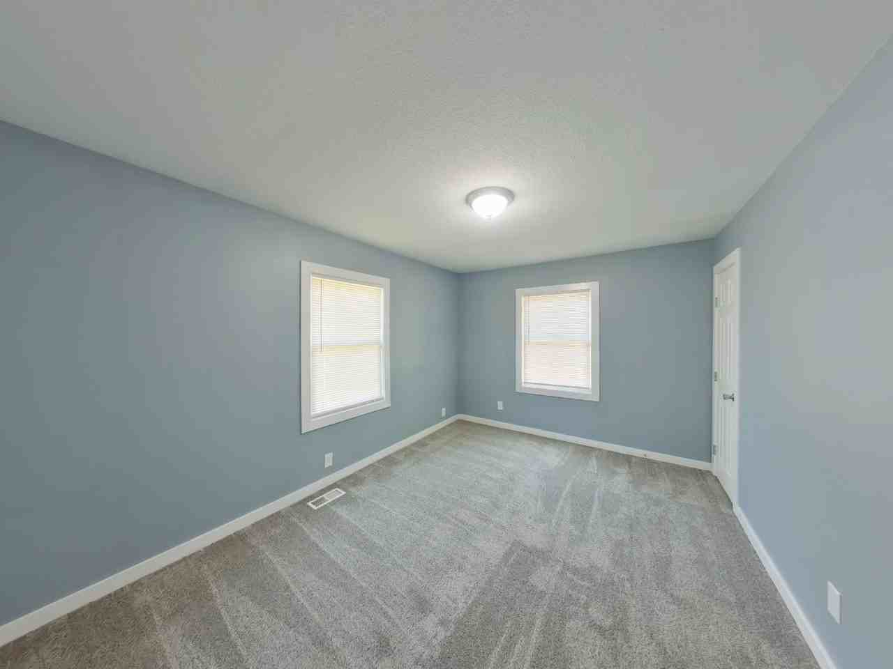 2027 N Spruce St - Photo 7 of 18