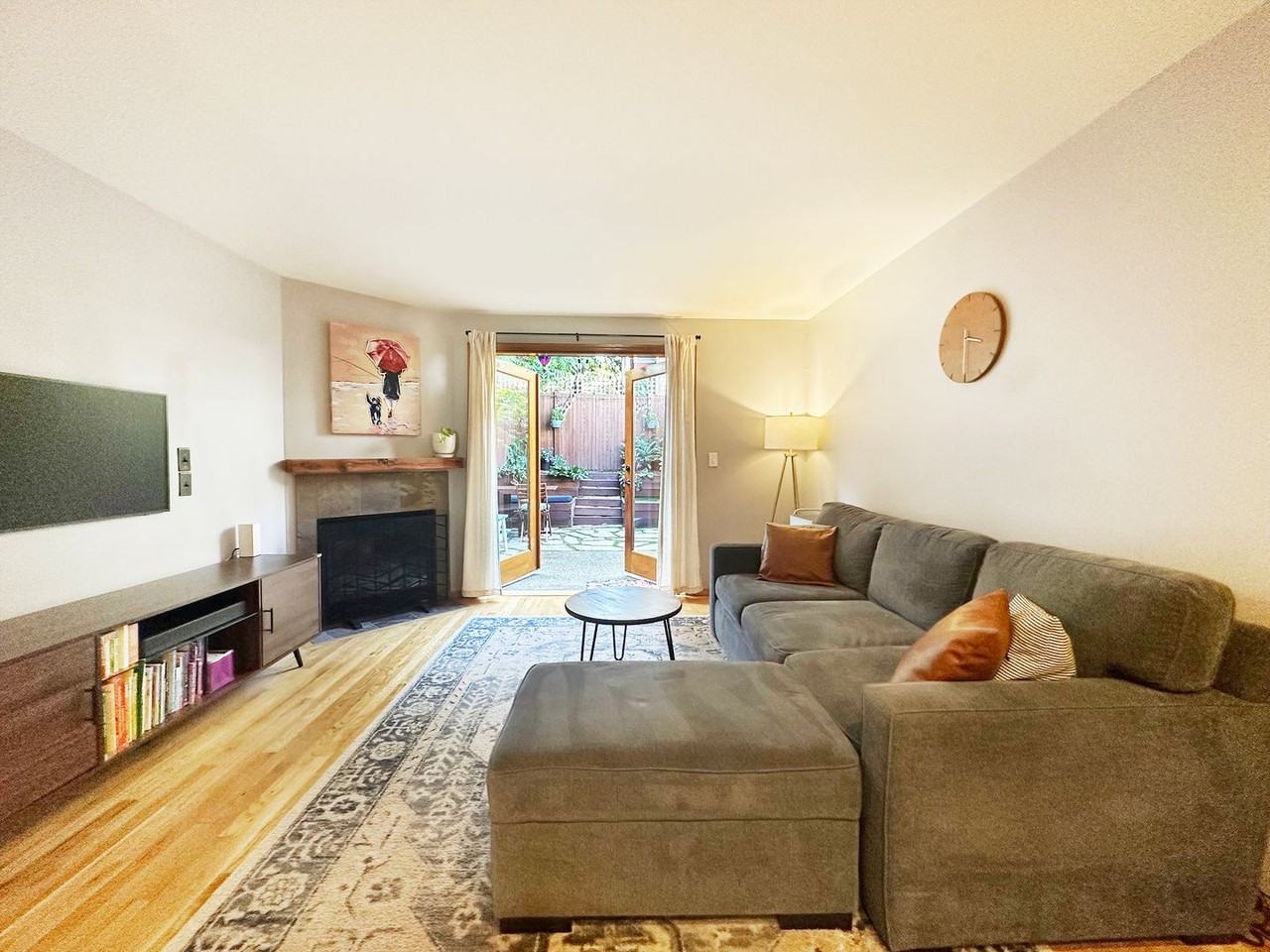 9307 Linden Ave N #D - Photo 3 of 15