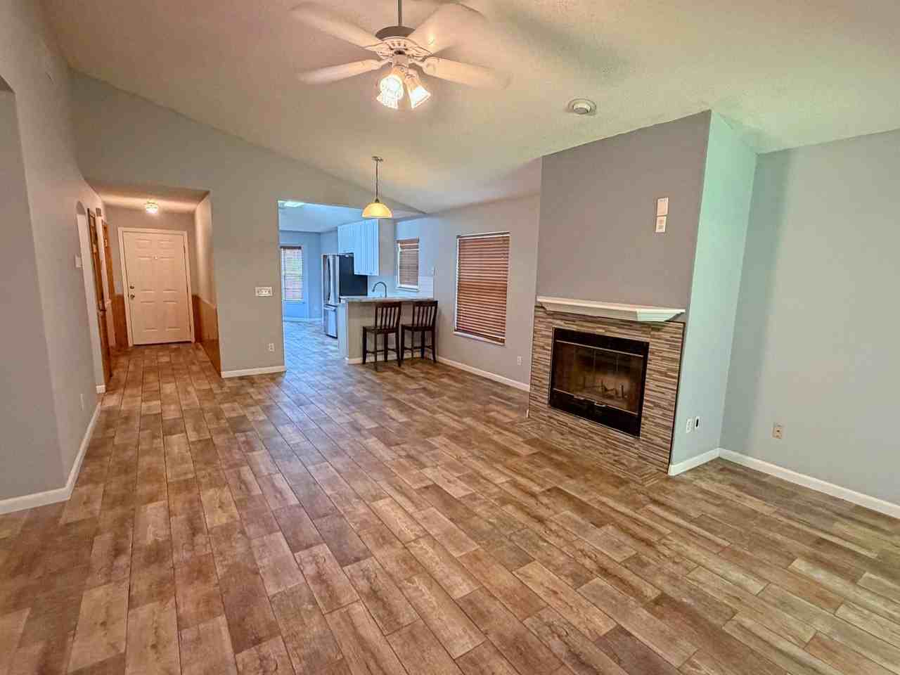 4271 Hanging Moss Dr - Photo 4 of 19