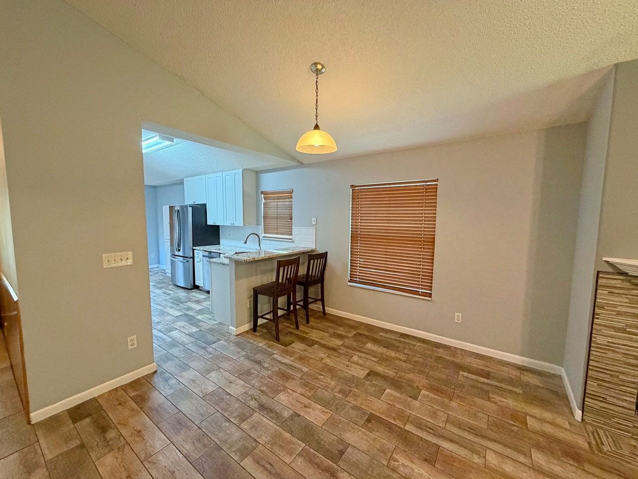 4271 Hanging Moss Dr - Photo 5 of 19