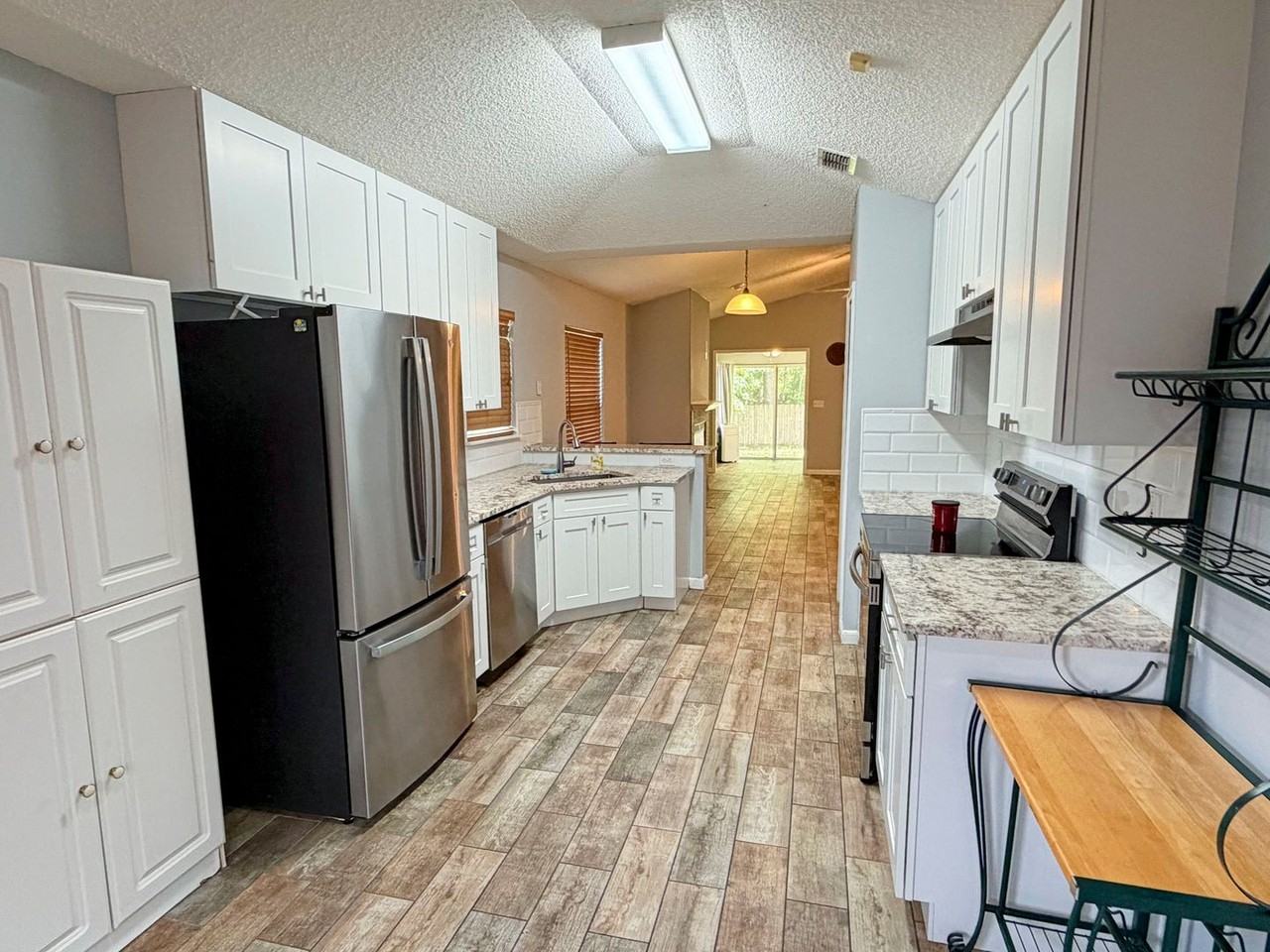 4271 Hanging Moss Dr - Photo 7 of 19