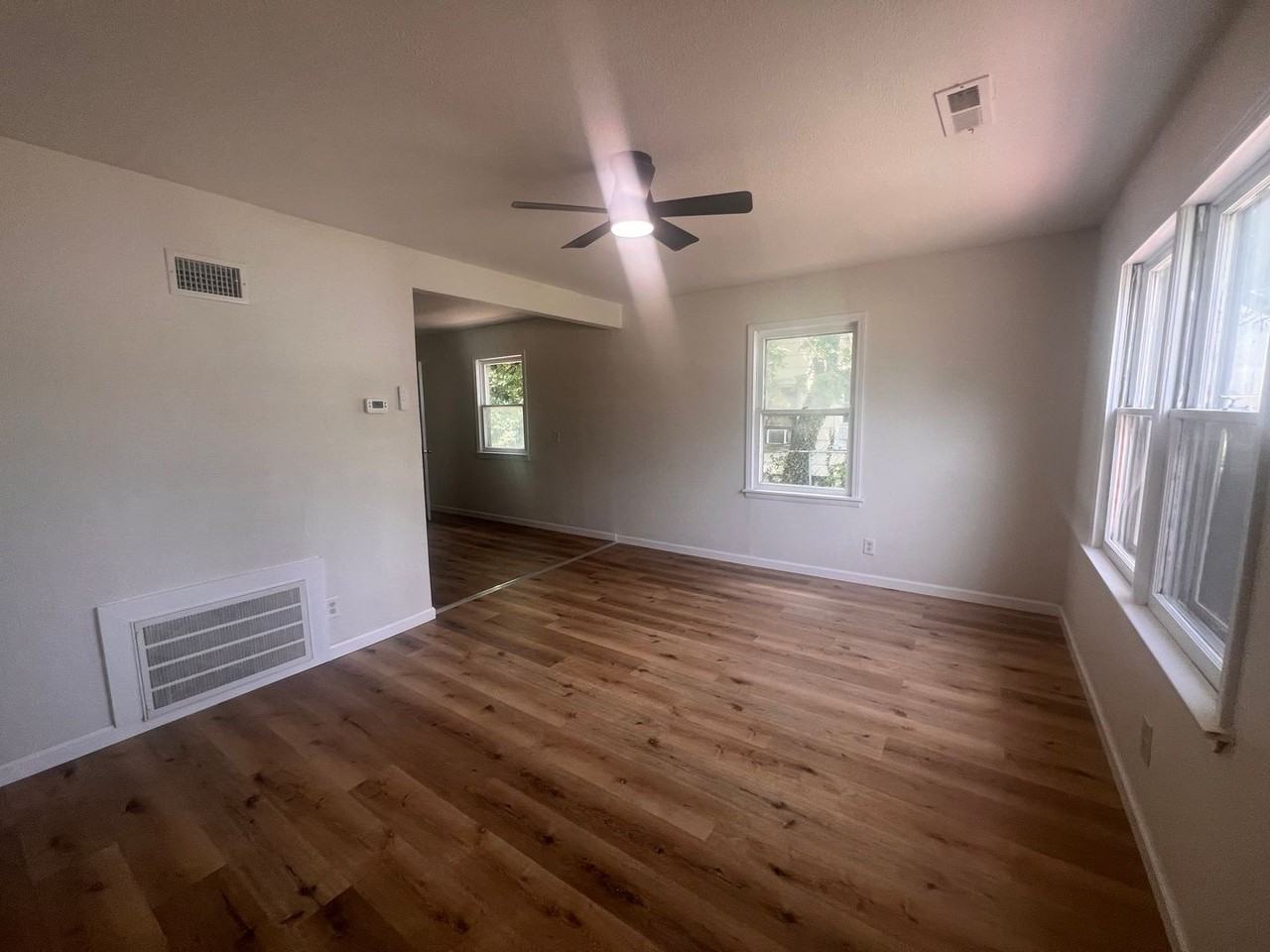1723 E Mcfarland St - Photo 4 of 9