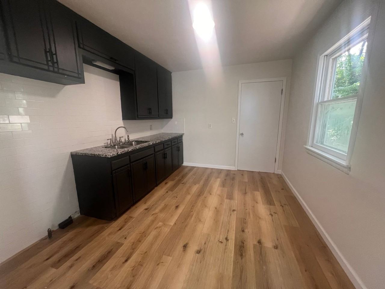 1723 E Mcfarland St - Photo 5 of 9