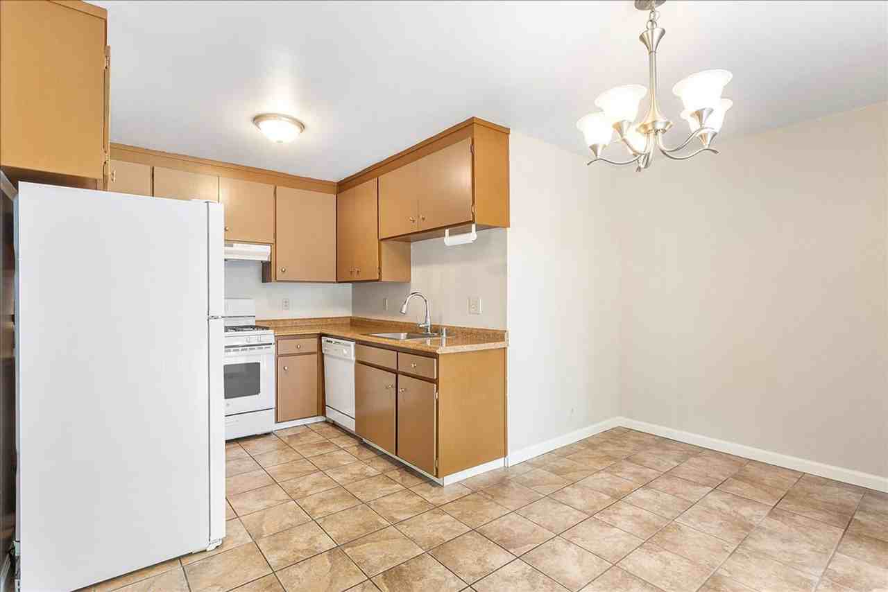 2120 San Antonio Ave #E - Photo 6 of 15