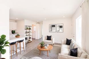 735 40th St - Photo 1 of 1