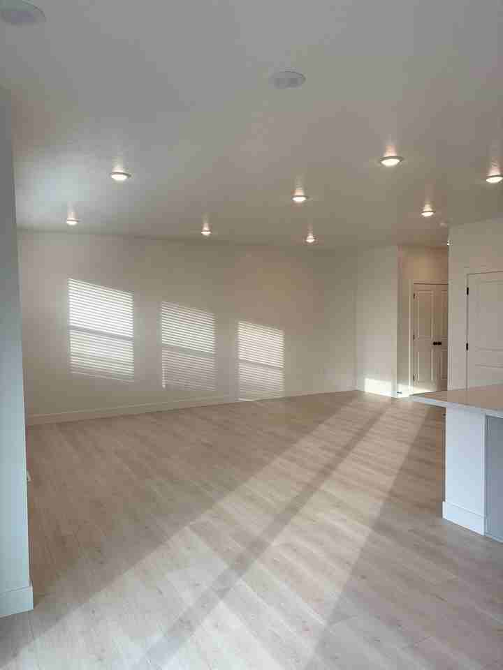 2770 W Aurora Ave - Photo 5 of 20