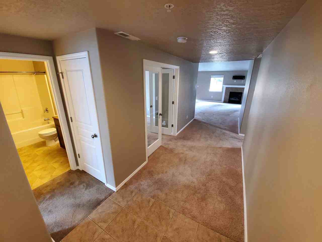 899 N Pointe Dr Nw - Photo 3 of 26
