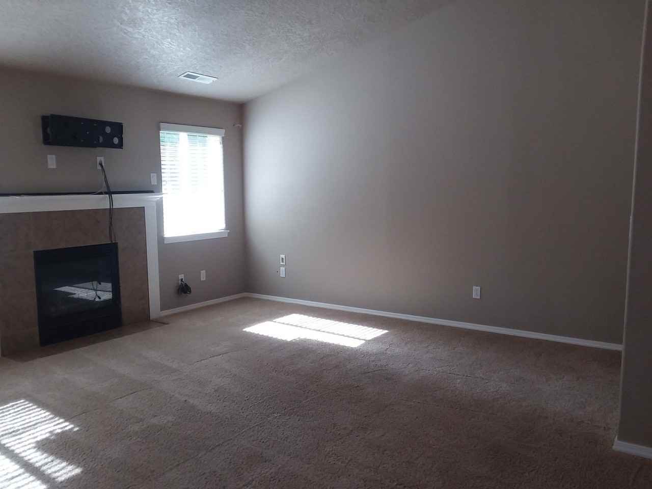 899 N Pointe Dr Nw - Photo 5 of 26