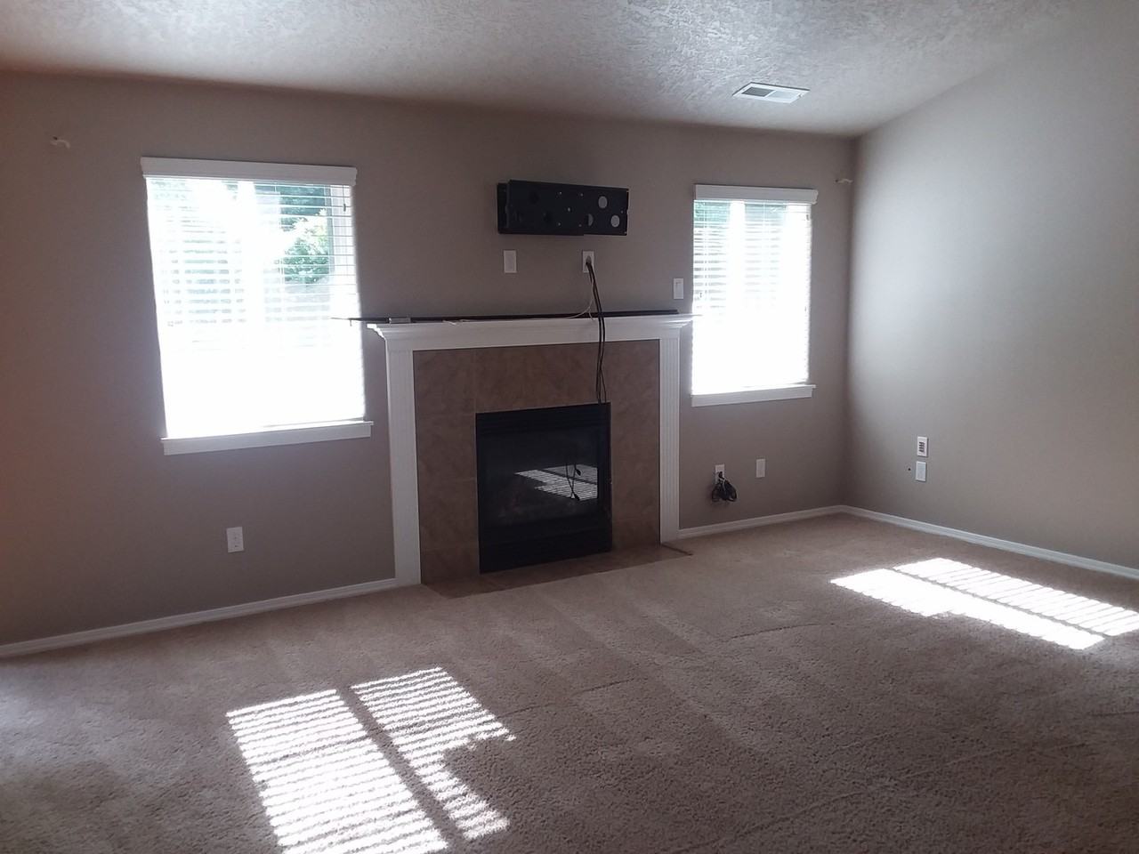 899 N Pointe Dr Nw - Photo 4 of 26