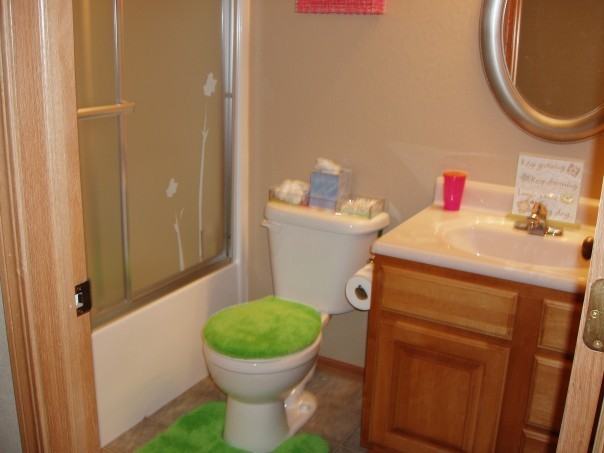 1136 State St - Photo 5 of 6