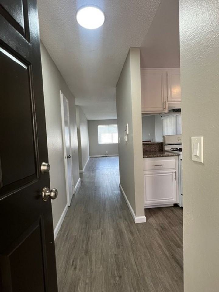 750 Gaviota Ave #2 - Photo 2 of 16