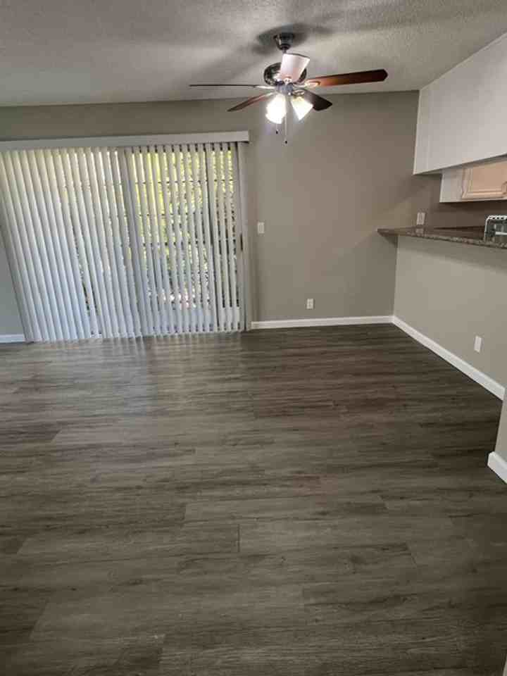 750 Gaviota Ave #2 - Photo 4 of 16
