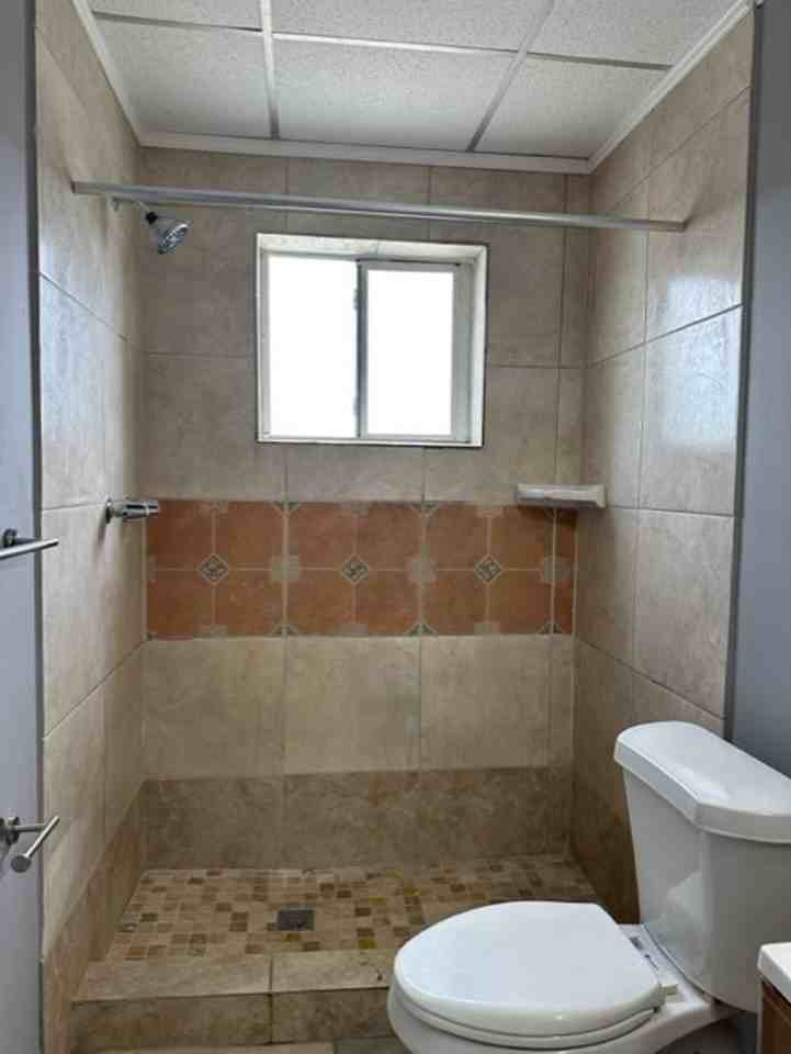 Spacious 1 Bedroom / 1 Bath Rentals in Little Havana - Photo 5 of 17
