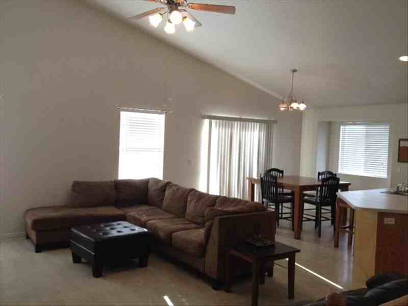1444 E St - Photo 4 of 7