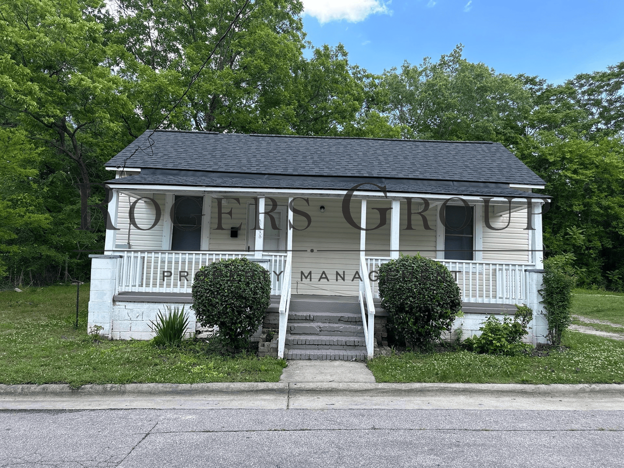 908 David St