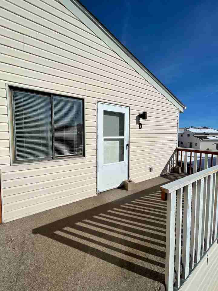 3720 Iris Ave - Photo 4 of 17