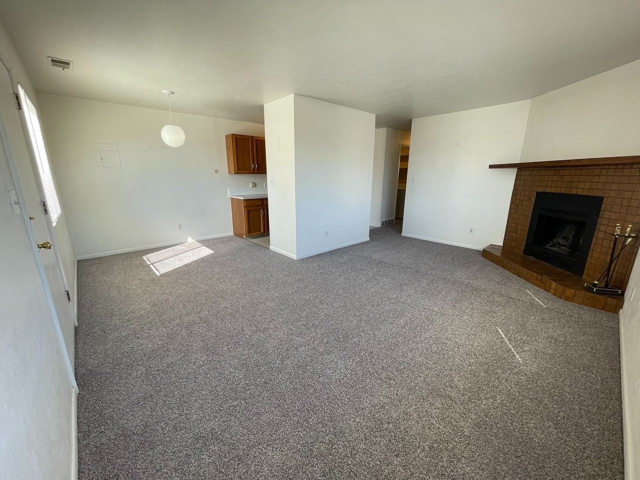 3720 Iris Ave - Photo 6 of 17