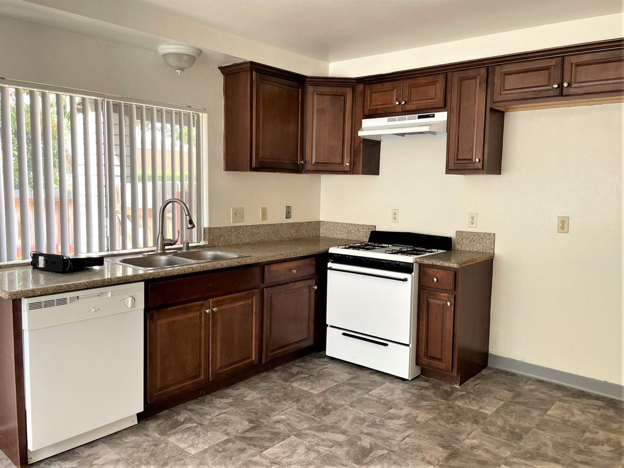 10847 Carbet Pl - Photo 2 of 14