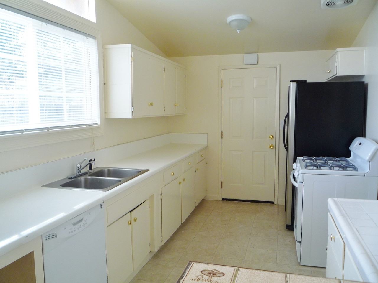 13808 Frame Rd - Photo 7 of 12