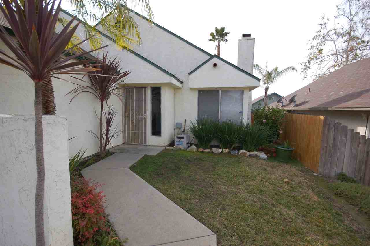 517 Barnett Dr - Photo 2 of 9