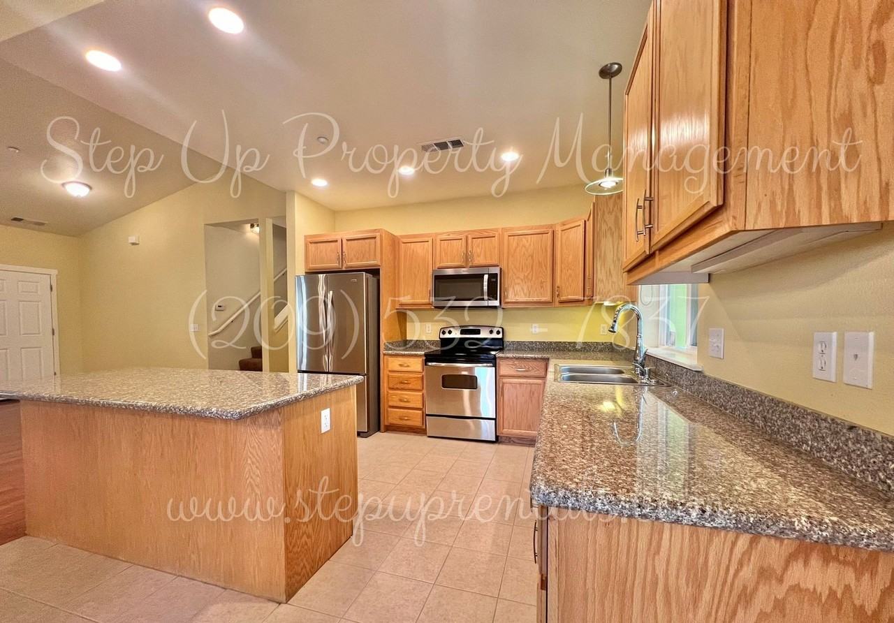 18 Cottage Ct - Photo 5 of 27