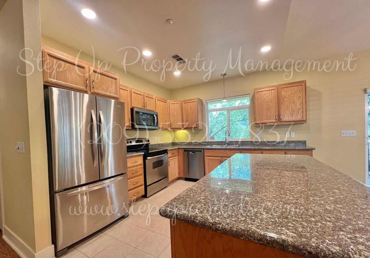 18 Cottage Ct - Photo 6 of 27
