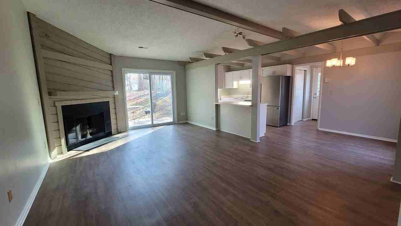 1999 Cottage Pl